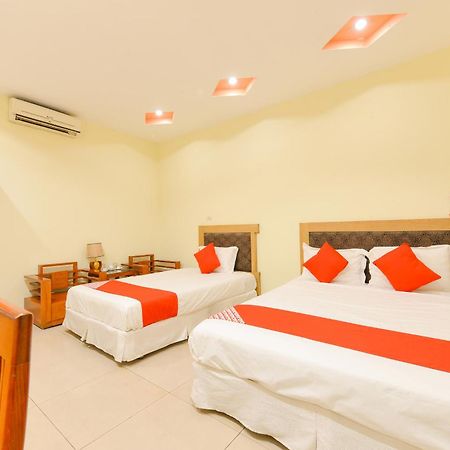 Oyo 279 West Lake Hotel Ханой Экстерьер фото