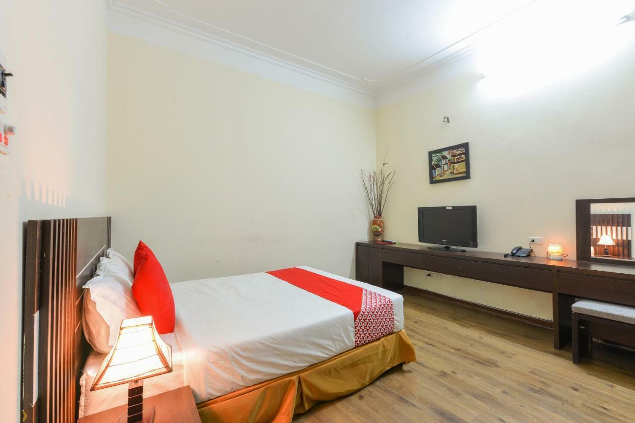 Oyo 279 West Lake Hotel Ханой Экстерьер фото