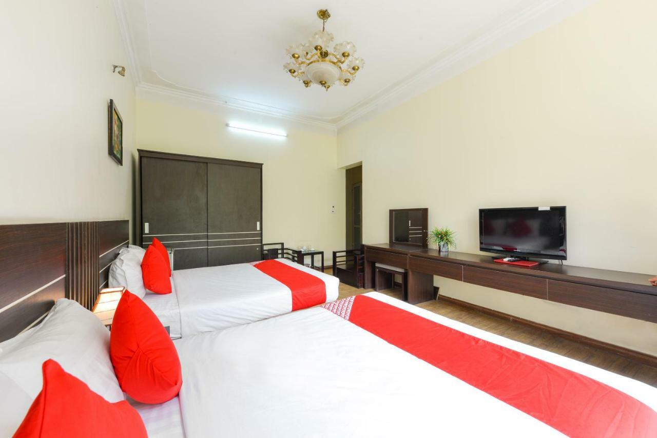 Oyo 279 West Lake Hotel Ханой Экстерьер фото